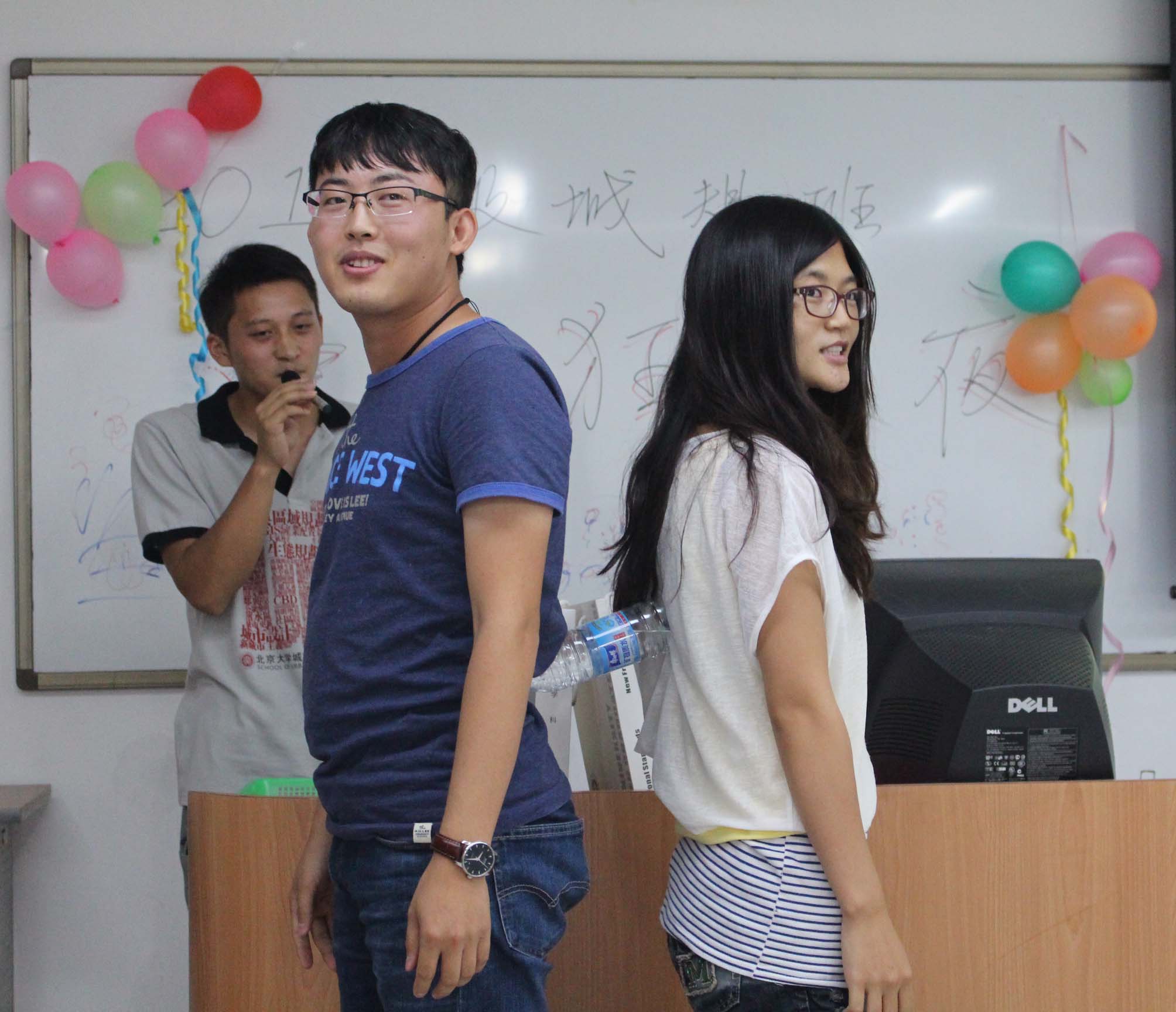 一个闻字猜个成语是什么成语_成语猜猜看大学士第3关耳朵在门里答案是什么(2)