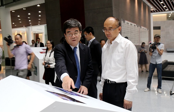 深圳市长许勤莅临我院调研